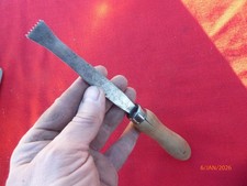 outil ancien de tour à bois