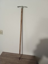 Ancien PIOLET Manche en Bois