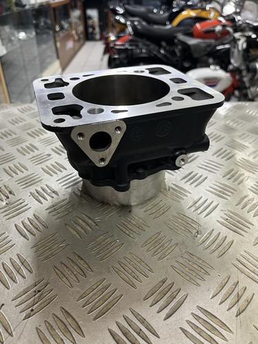 Cylindre neuf ducati 916 888