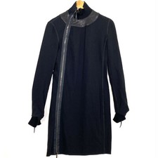 Robe Minimaliste Gothique