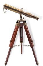 Télescope en laiton avec pied