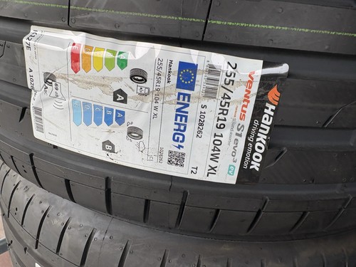 Hankook pneu été 255 - 255/45, 19