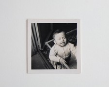 Enfant parc jeu, prise en