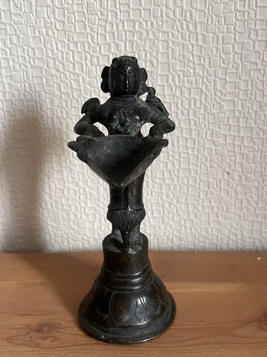 Ancienne lampe huile - à,