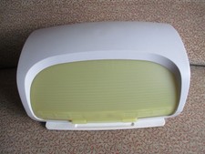 Tupperware ,boîte boulangère avec rabat + planche .