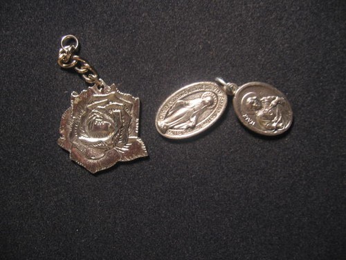 Vintage medals saint therese - medals,
