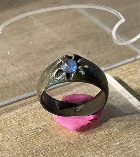 Ancienne bague début du - du,