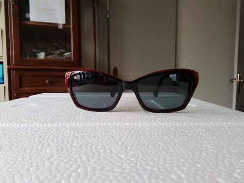 Lunette soleil neuve - lunette,