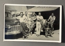 CARTE PHOTO Hommes devant