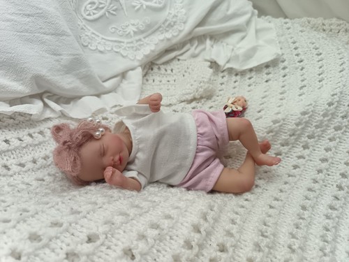 Adorable mini bébé reborn - adorable,