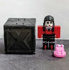 Roblox Series 7 Mystery Box Enchanted AcademyVoodoo Voo Doo Doll No CODE + Box