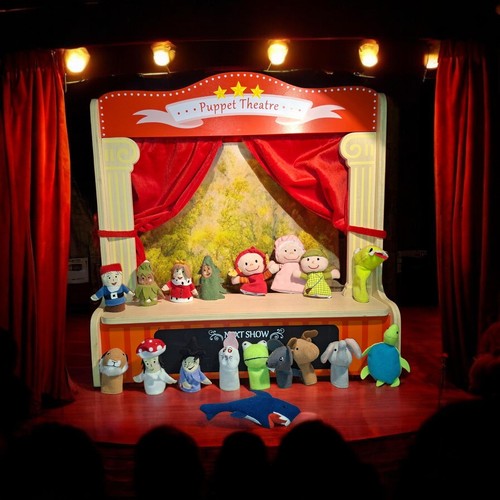 Théâtre bois 3 - +,