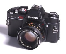 REFLEX 35mm KONICA : KONICA