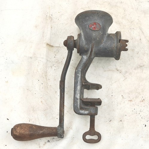 Ancienne pince hachoir - , à