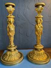 Paire de bougeoirs en bronze
