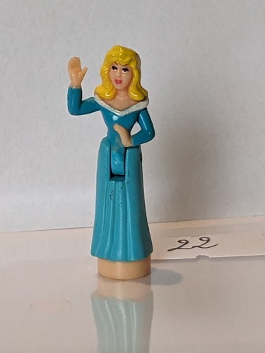 Polly pocket figurine disney - polly,