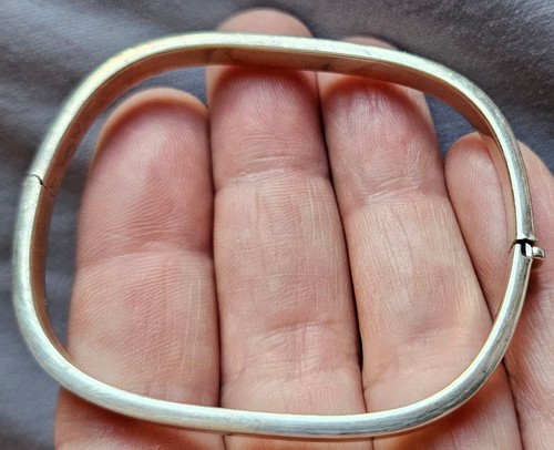Bracelet jonc ouvrant - ",