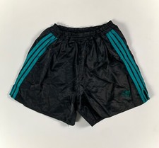 Short Adidas vintage en nylon