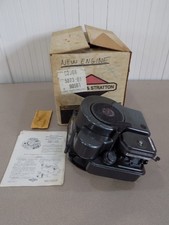 NEW OLD STOCK BRIGGS & STRATTON 3.5 HP BRONZE ENGINE VERTICAL 92908-5073-01
