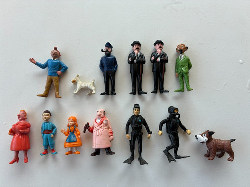 Complète des figurines - 13,