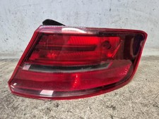 Feu arriere principal droit