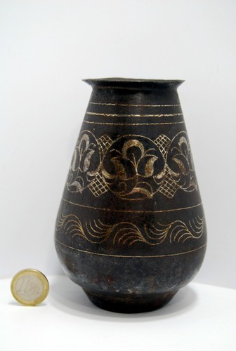 Vase dinanderie fer - dinanderie,