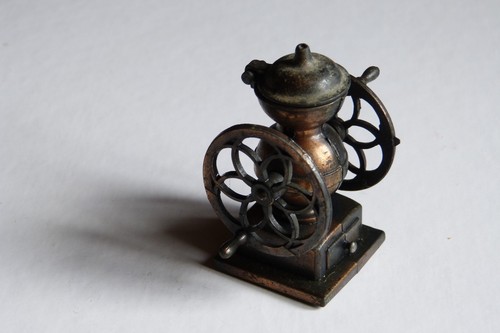 Taille crayons ancien - ancien, "copie