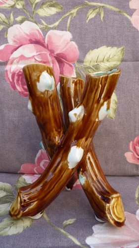 Vase tripode barbotine - tripode, onnaing