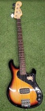 GUITARE FENDER SQUIER BASSE