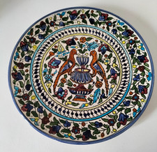 Assiette murale en faïence