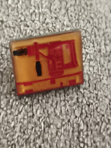Pin vintage hilti - pin's, te