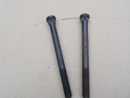 Boulons fixations train - fixations(x2),