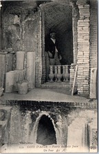 06 GOLF JUAN - potter and his oven