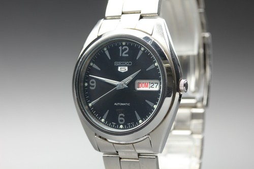 Presque comme neuve montre - comme, neuve]