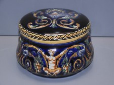 -BELLE BONBONNIERE CERAMIQUE GIEN RENAISSANCE ITALIENNE BLEU de FOUR     D
