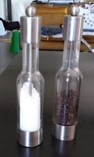 Lot of 2 Peugeot brand salt and pepper mills 80s