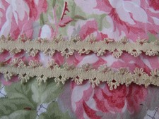 970 cm de  dentelle ancienne
