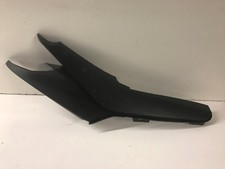 UN CARENAGE PLASTIQUE CACHE