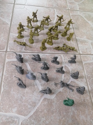 Lot petits soldats - petits, vintage