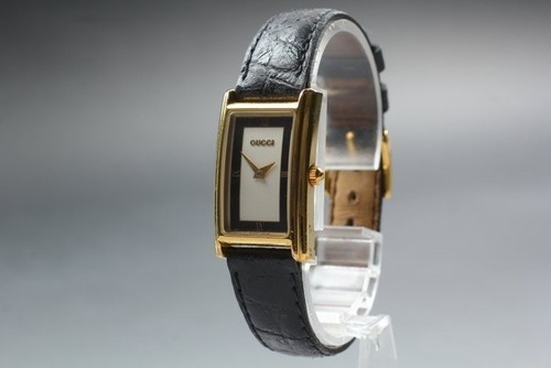 Presque comme neuve montre - neuve],
