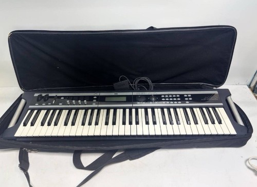 Clavier synthétiseur de - de,