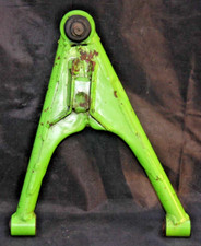 Triangle inferieur avant - inferieur,