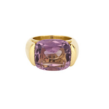 Yellow Gold and Amethyst Ring