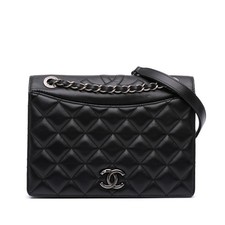 Authenticated Chanel Medium Quilted Lambskin Ballerine Flap Black