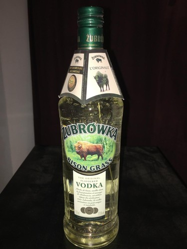 Bouteilles alcool diverses - bouteilles,