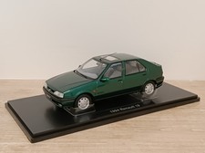Renault 19 1994 Vert 1/18 Triple9 T9-1800450