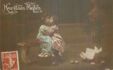 CP HEUREUSES PAQUES 2 JOLIES PETITES FILLES S'EMBRASSANT PANIER OEUFS - 52943