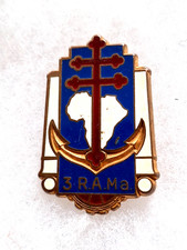 Un insigne militaire du " 3°