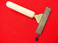 composteur n°1 de relieur