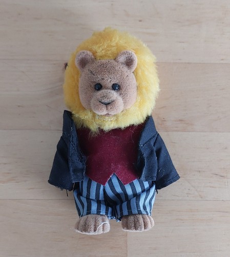 Dandy maire mayor maple town - dandy,